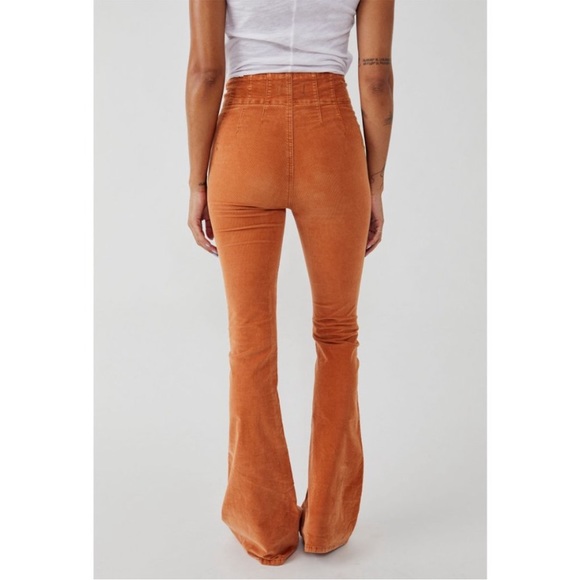 NEW WITH TAGS! Free People Jayde Cord Flare Jeans / Cognac - Size 31 - Picture 5 of 7